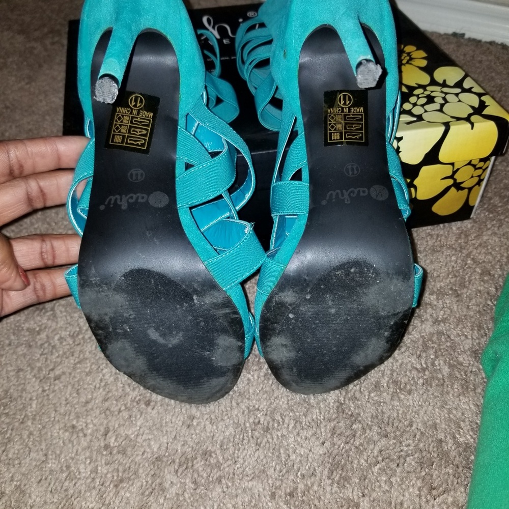 Shoes - Picture 3 of 3